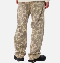 CARHARTT WIP Duck Landon Pant Noir Camo Duck< Pantalons