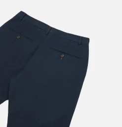 UNIVERSAL WORKS Military Chino Twill Navy< Chinos