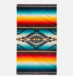 PENDLETON Oversized Jacquard Towel Salti< Maison