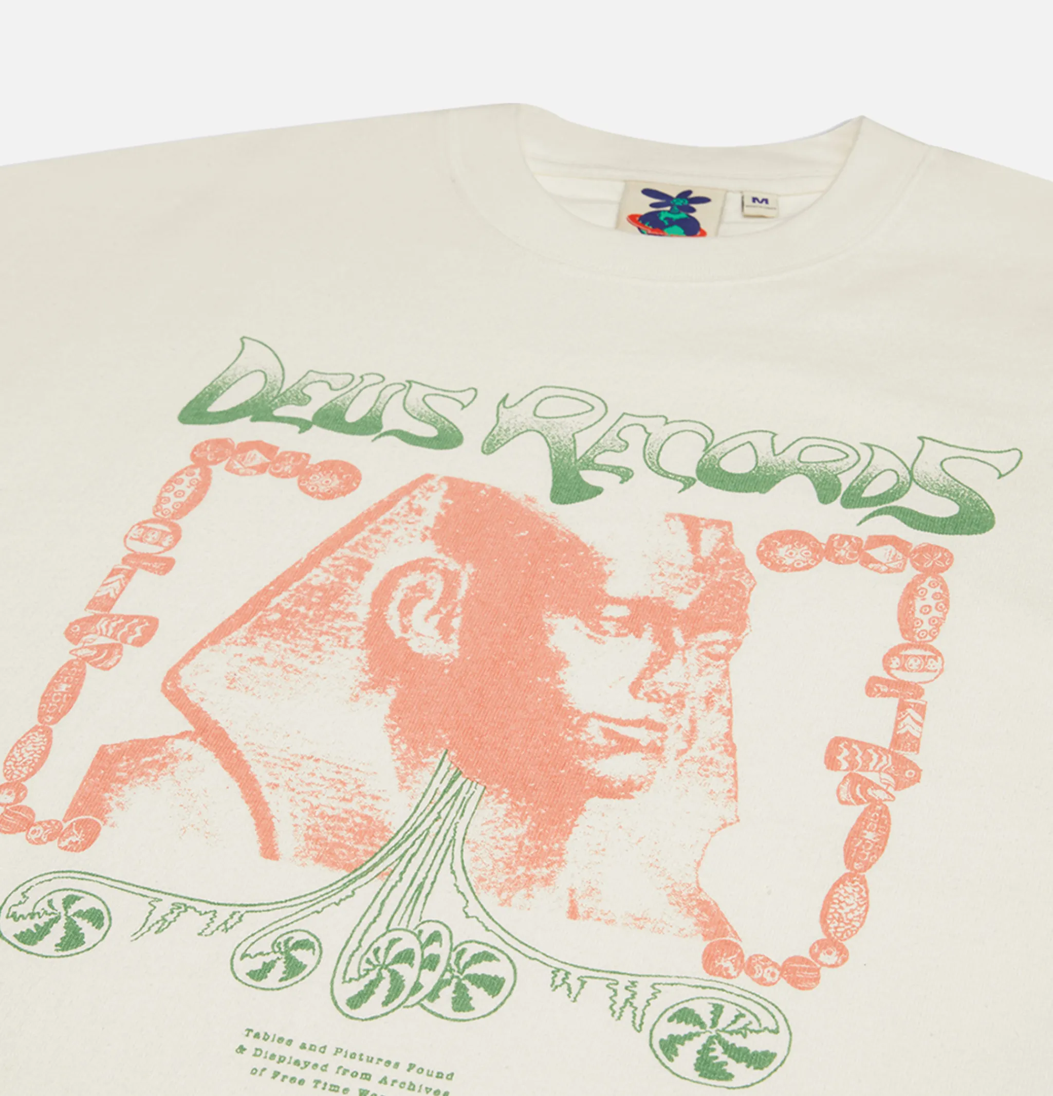DEUS Time Worship Tee Vintage White< T-shirts